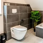 4 Bedroom Stunning In Prázdninový dům Jesendorf