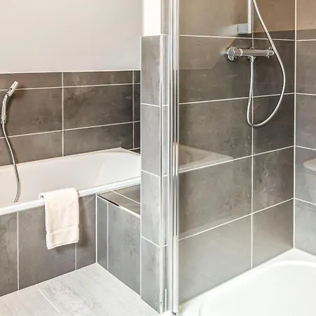 4 Bedroom Stunning In * Jesendorf