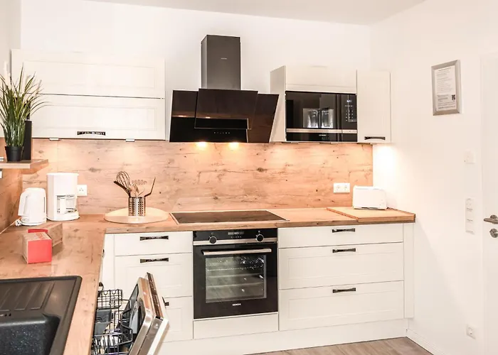 4 Bedroom Stunning In *